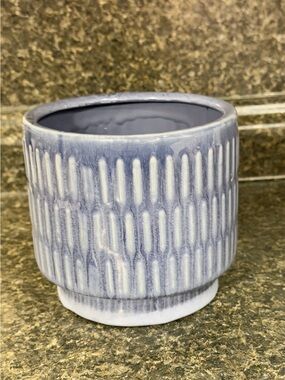 Textured Ceramic Planter in Light Blue